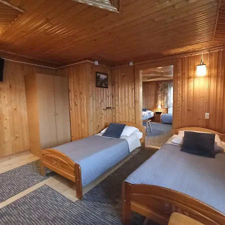 Brzoskwiniowy Dom בית אירוח