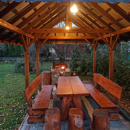 Brzoskwiniowy Dom * Banska Nizna